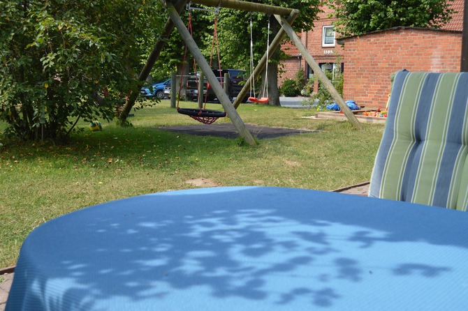 Ferienwohnung in Rettin - Bauernferienhof Kluvetasch Seestern - Seestern - Blick von der Terrasse ins Gr&uuml;ne
