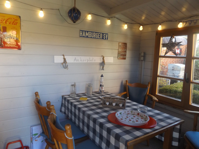 Ferienwohnung in Bliesdorf - Detlefs - Pure Gem&uuml;tlichkeit in der Gartenlaube!