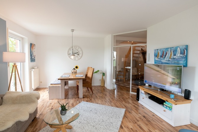 Ferienwohnung in Feldhusen - Diana Sch&ouml;ner Blick - Wohnen HD TV