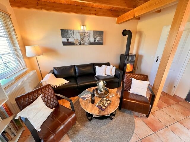 Ferienhaus in Dranske - Ferienhaus Anna - rechte Seite - Bild 7