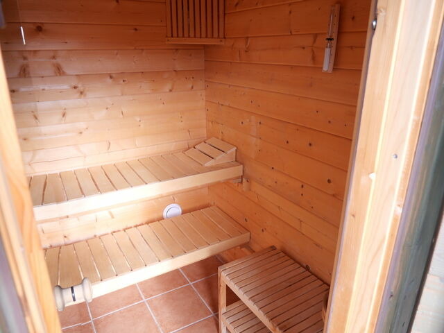 Bungalow in Hohenkirchen - direkt am Wasser ""K&uuml;stenperle"mit Meerblick und Sauna - Bild 11