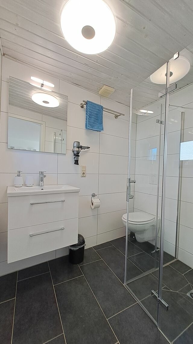 Ferienwohnung in Altenkirchen - Ferienwohnung Gartenblick - Bild 15