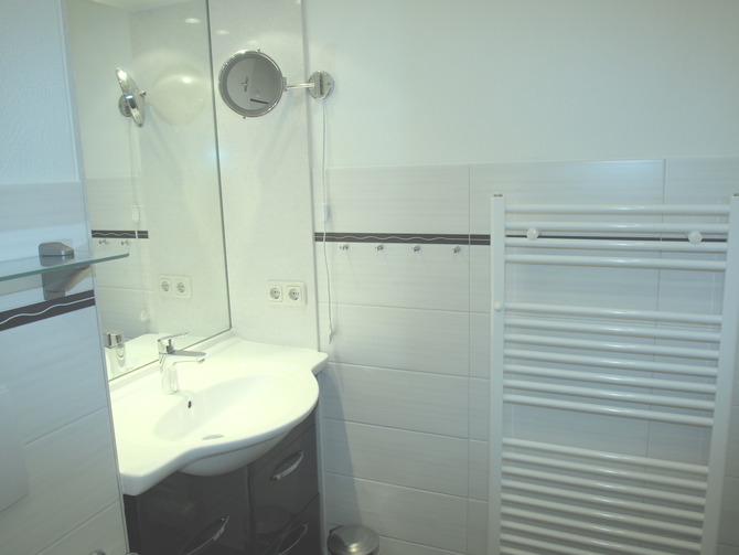 Ferienwohnung in K&uuml;hlungsborn - Strandstra&szlig;e 32 - Bad