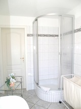 Ferienwohnung in Ostseeheilbad Zingst - Birkmaase 12 - Kapit&auml;nshaus Jacqueline 4-Sterne Komfort FeWo im EG links - Bild 9